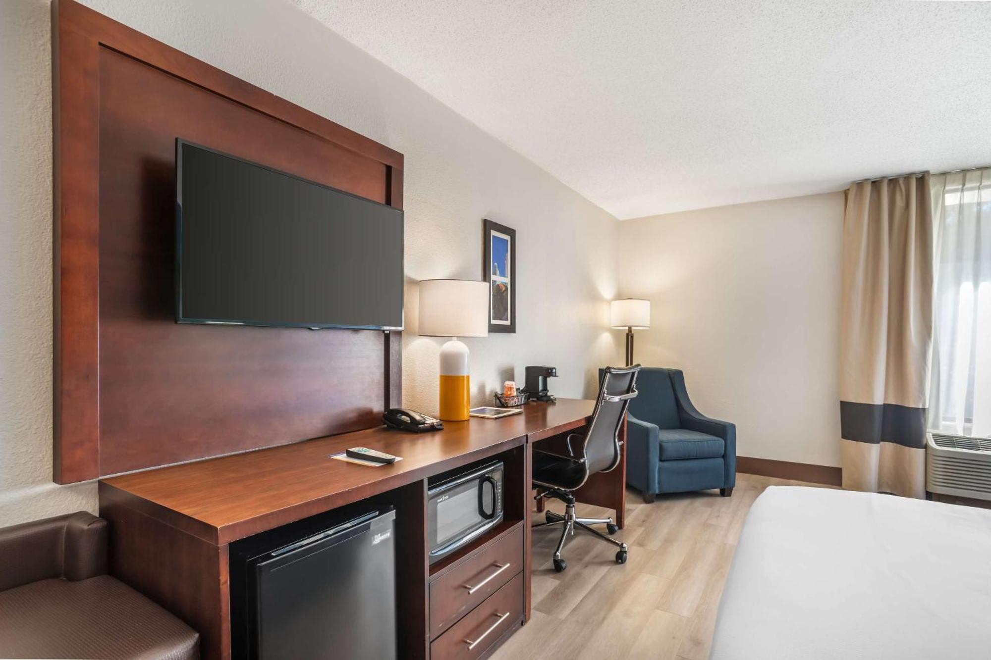 Comfort Inn Charlotte Airport Uptown Esterno foto